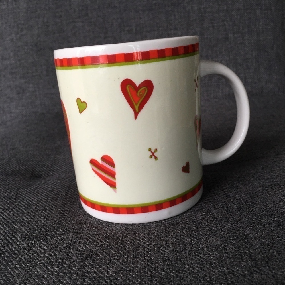 Cream Red Pink Hearts Coffee Mug 10 oz